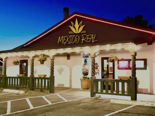 Exterior view of the Mexico Real Fam Restaurant